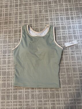 Geode Women NWT Medium Tank Swim Top in Sage with Cream Trim